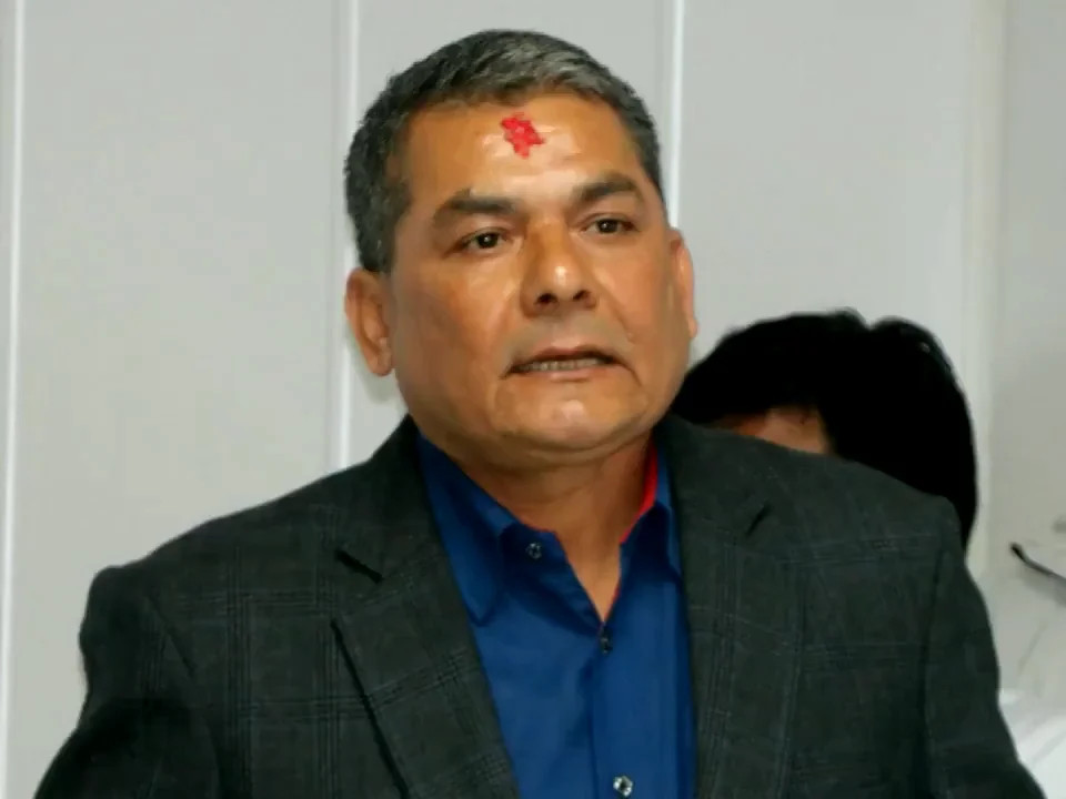 ‘जुनबाटो आएको थियो त्यही बाटो जान्छौ’– दुर्गा प्रसाईँ