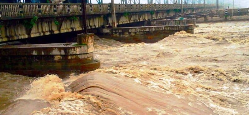 सप्तकोशीमा ३१ ढोका खुला, उच्च खतराको संकेत