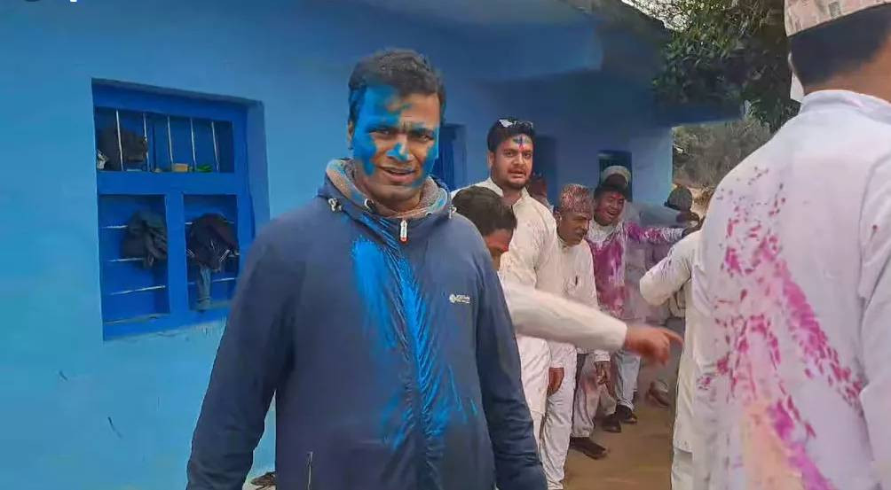 holi (1).jpg