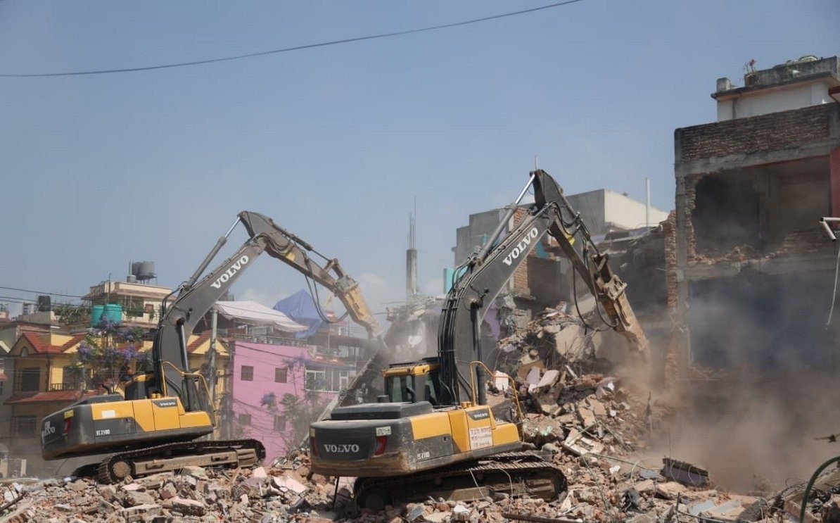 kapan-sukumbasi-dozer-(4)_q4blvIWd3m.jpg