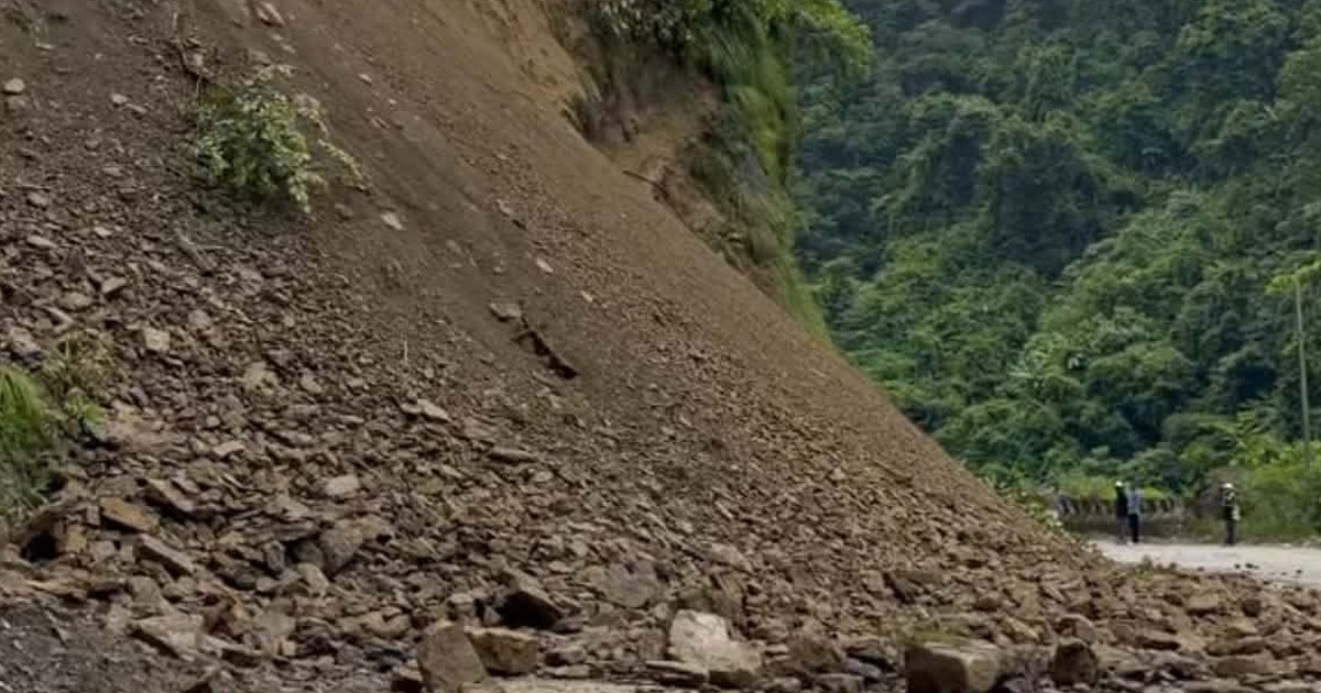 काठमाडौँ प्रवेश गर्ने ३ वटै मुख्य राजमार्ग पहिरोले अवरुद्ध