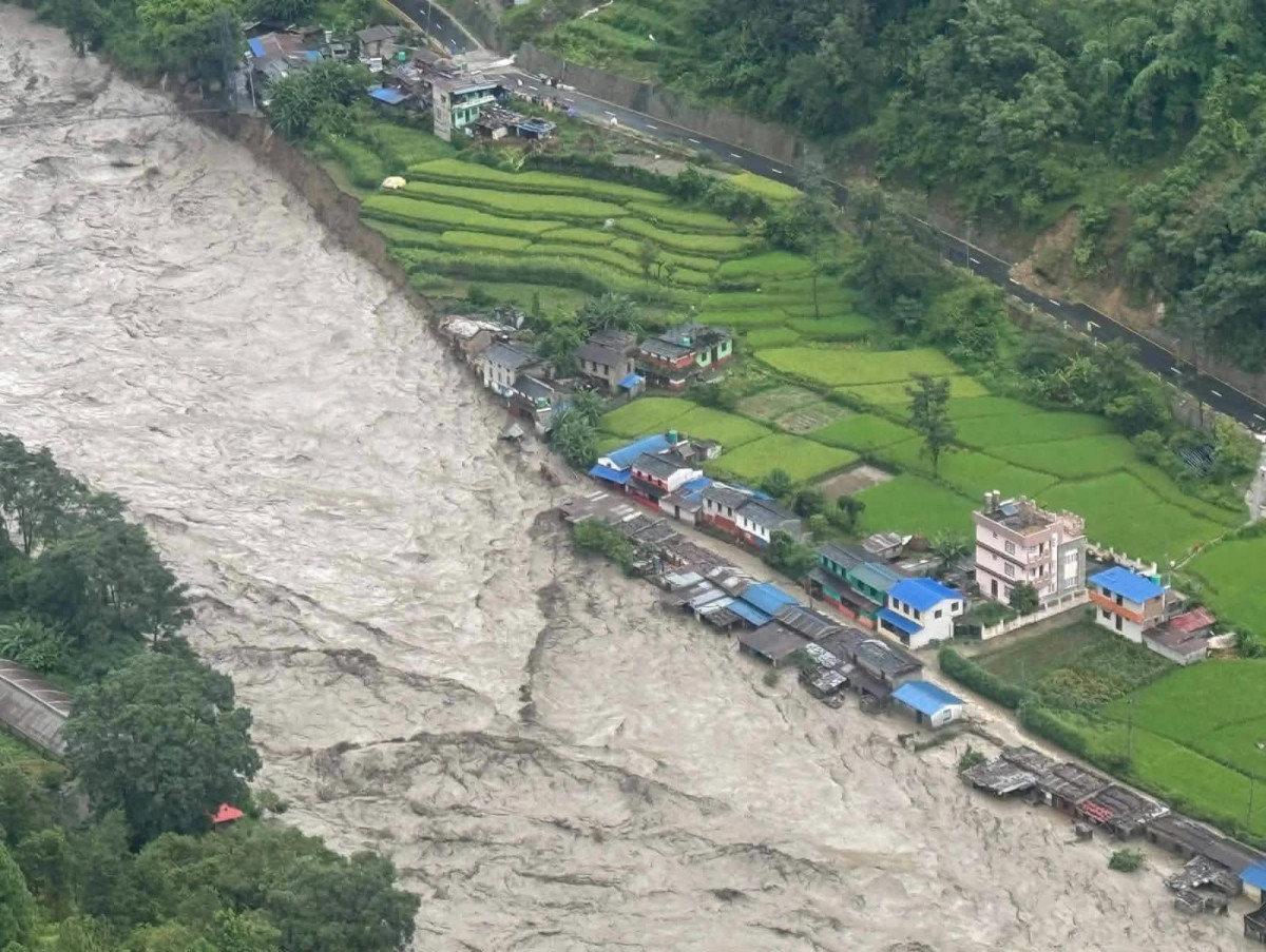 बाढी पहिरोमा परेर मुलुकभर १८ जनाको मृत्यु, एक बेपत्ता
