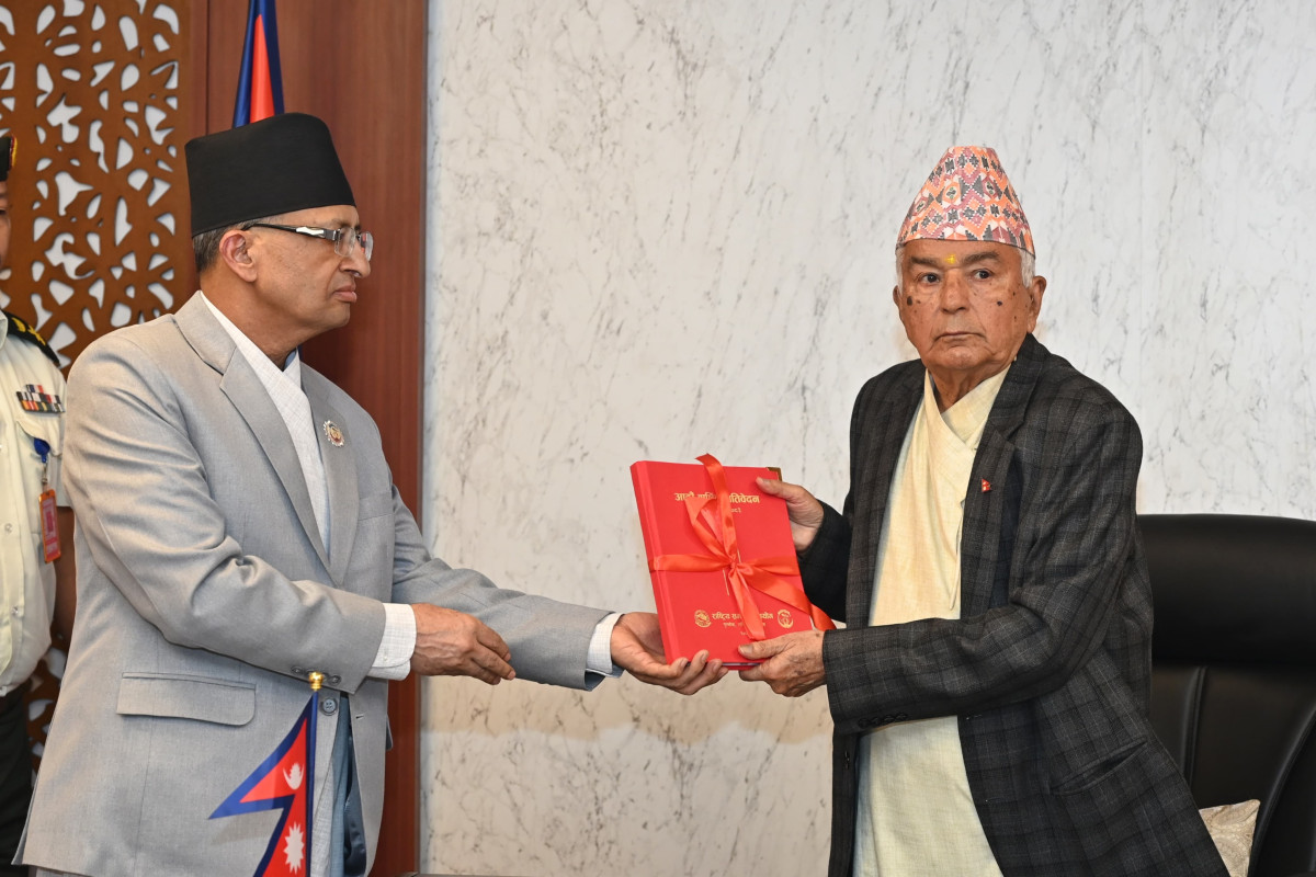 रास्ट्रपति पौडेलसमक्ष समावेशी आयोगको प्रतिवेदन प्रस्तुत